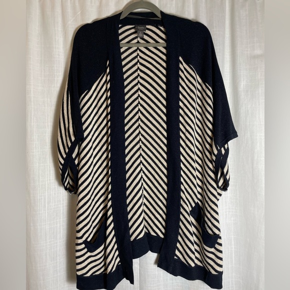 Chicos Open Sweater Shawl Metallic Black and Gold Free Size - Picture 1 of 8
